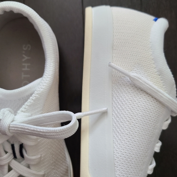 Rothy's White Lace Up Sneaker Women's Size 7.5 - Picture 13 of 16